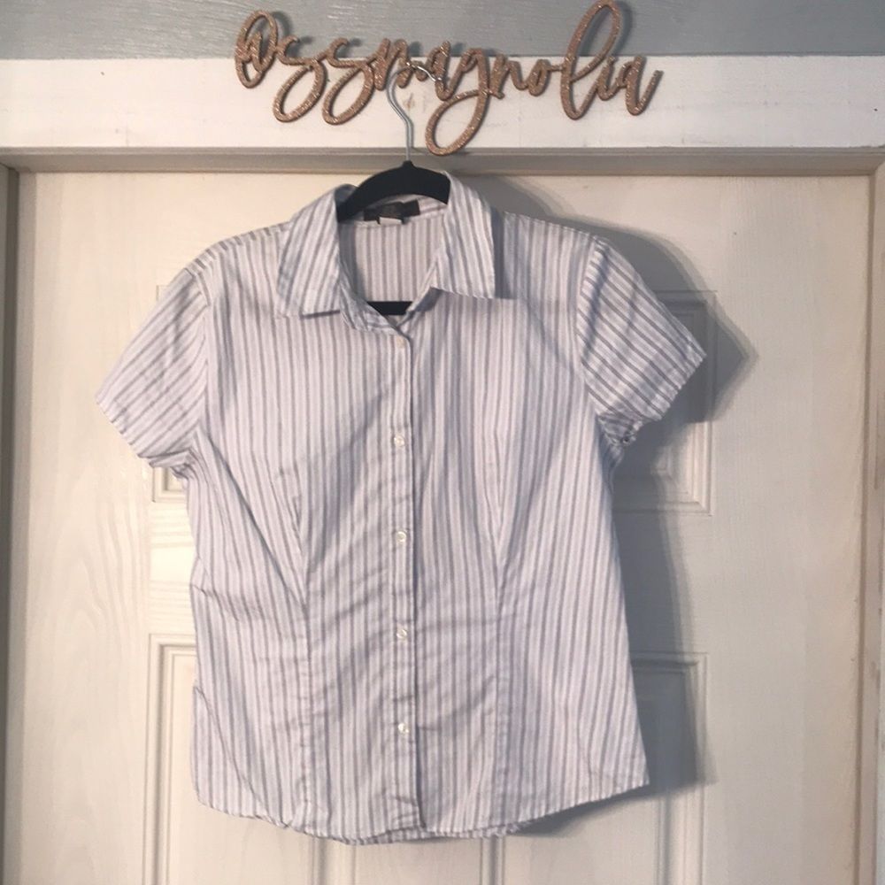 Banana Republic Short Sleeve Button Down 🇺🇸